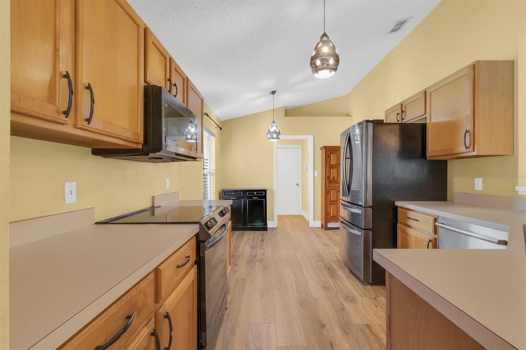 待售: $399,500 (3 贝兹, 2 浴室, 1874 平方英尺)