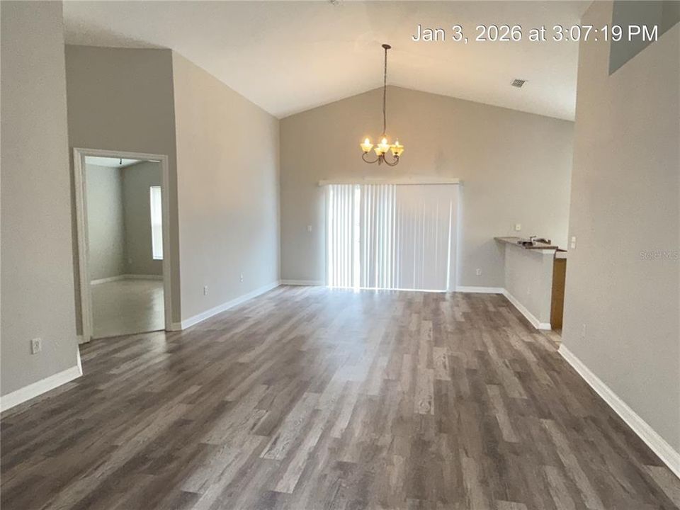 For Rent: $2,200 (3 beds, 2 baths, 1480 Square Feet)