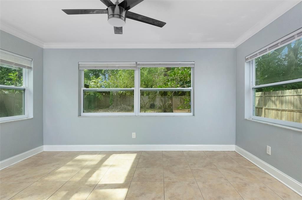 For Rent: $2,499 (3 beds, 2 baths, 1180 Square Feet)