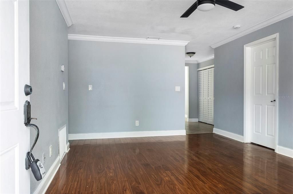 For Rent: $2,499 (3 beds, 2 baths, 1180 Square Feet)