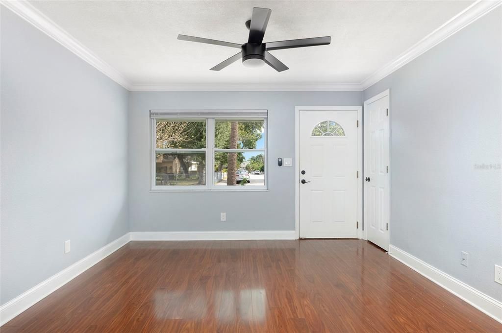 For Rent: $2,499 (3 beds, 2 baths, 1180 Square Feet)