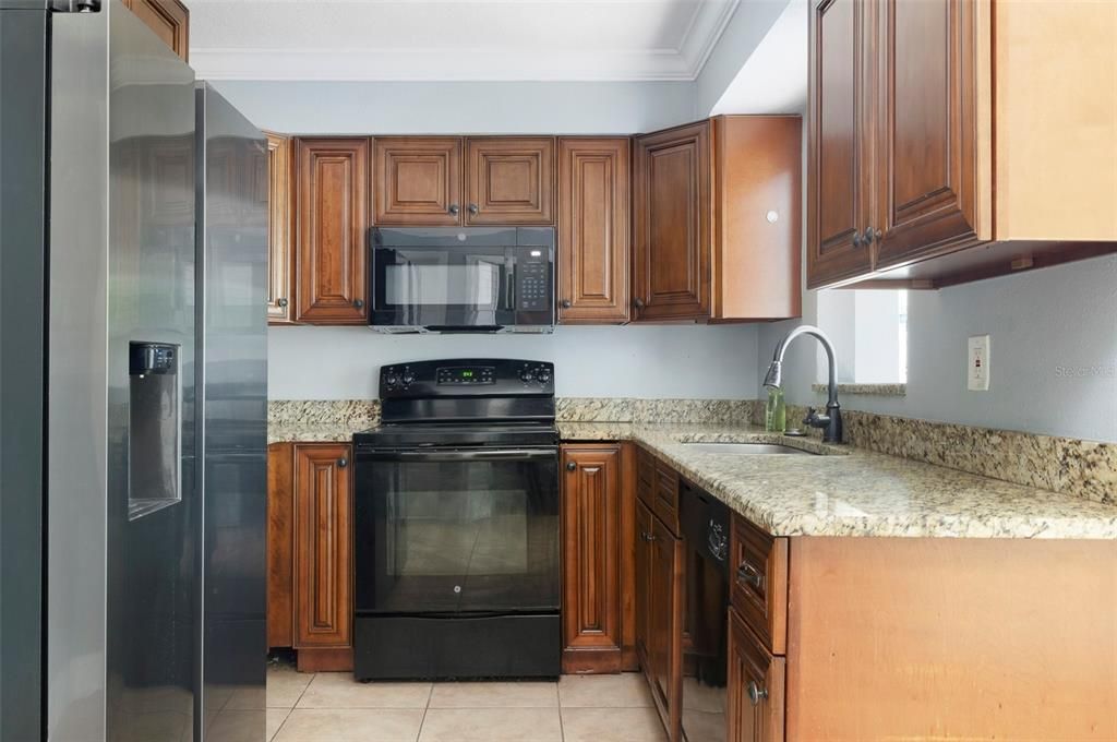 For Rent: $2,499 (3 beds, 2 baths, 1180 Square Feet)