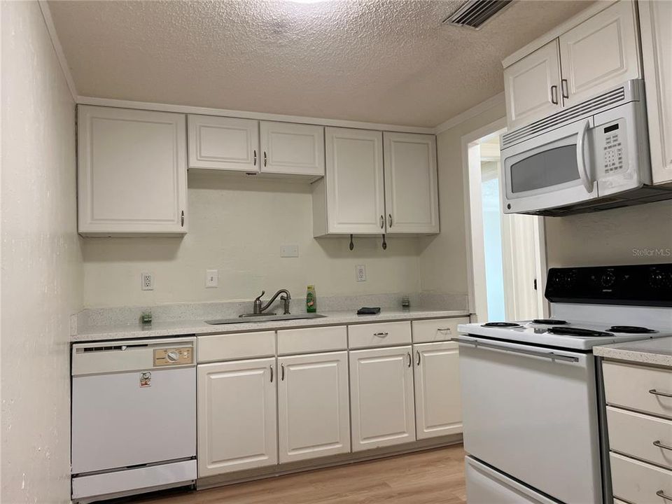 En Venta: $125,000 (2 camas, 1 baños, 830 Pies cuadrados)