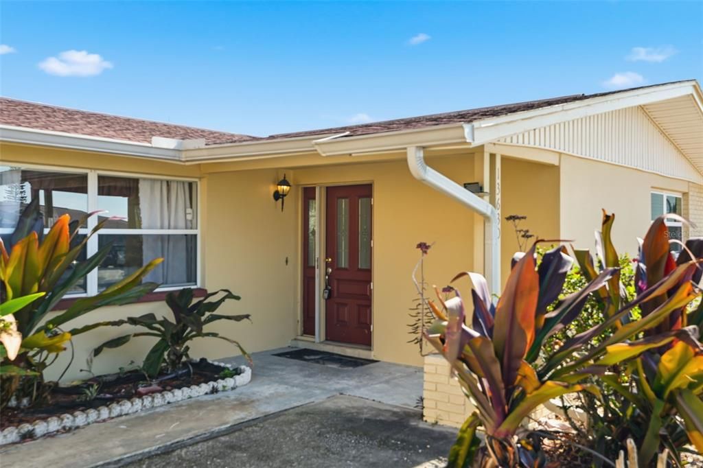 For Sale: $410,000 (3 beds, 2 baths, 1716 Square Feet)