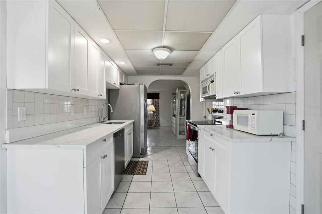 For Sale: $410,000 (3 beds, 2 baths, 1716 Square Feet)