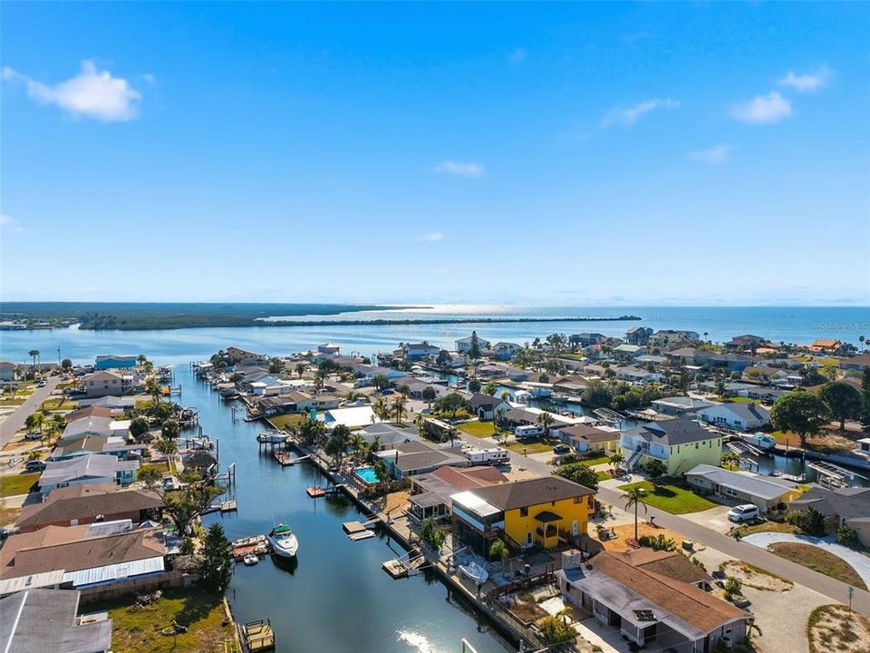 For Sale: $410,000 (3 beds, 2 baths, 1716 Square Feet)