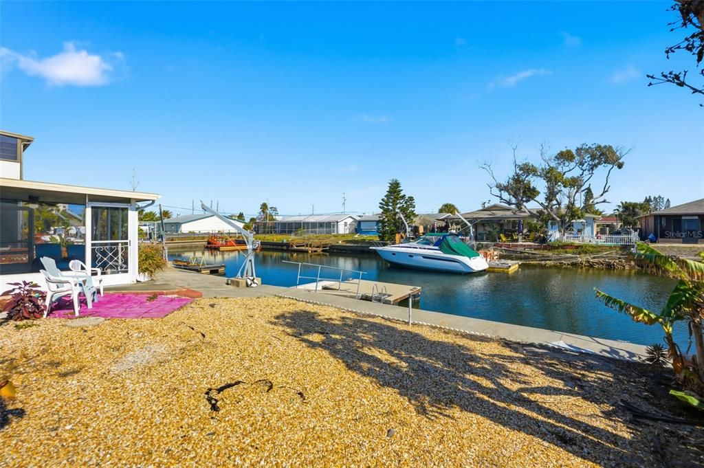 For Sale: $410,000 (3 beds, 2 baths, 1716 Square Feet)