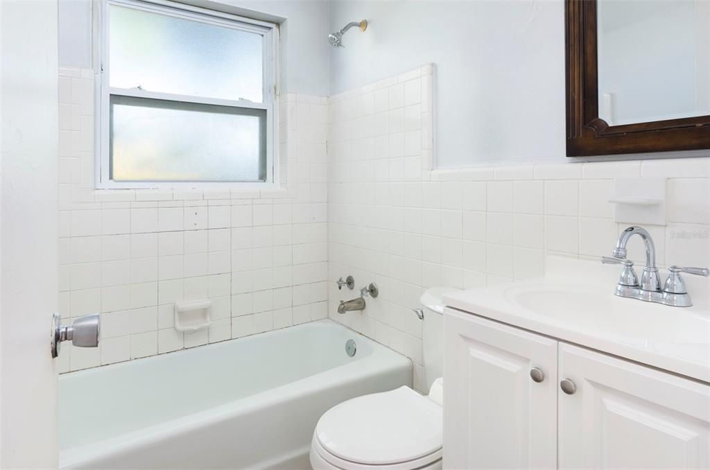 For Rent: $2,495 (4 beds, 2 baths, 1440 Square Feet)