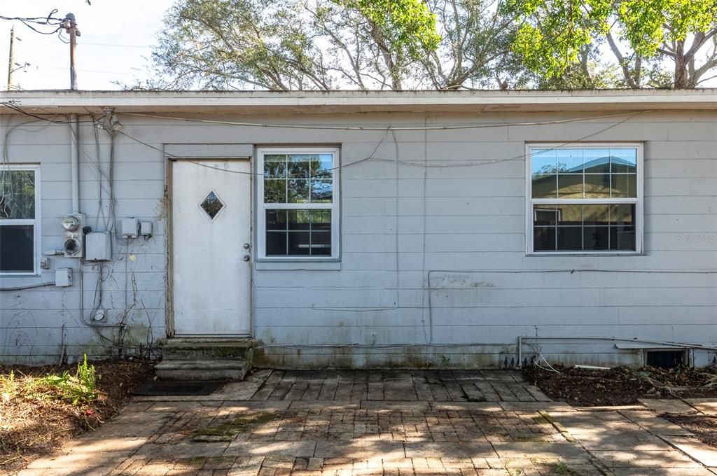 For Rent: $2,495 (4 beds, 2 baths, 1440 Square Feet)