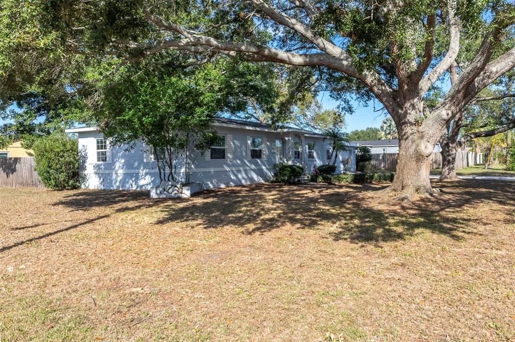 For Rent: $2,495 (4 beds, 2 baths, 1440 Square Feet)