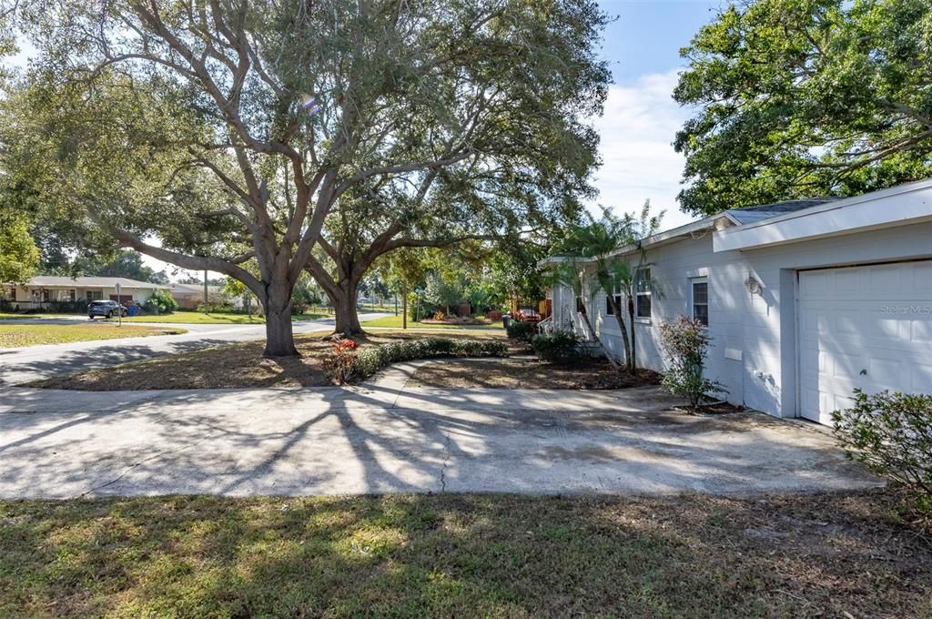 For Rent: $2,495 (4 beds, 2 baths, 1440 Square Feet)