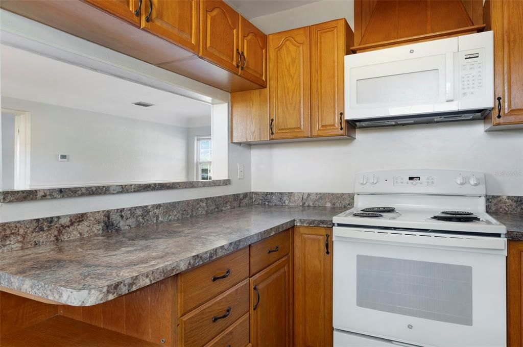 For Rent: $2,495 (4 beds, 2 baths, 1440 Square Feet)