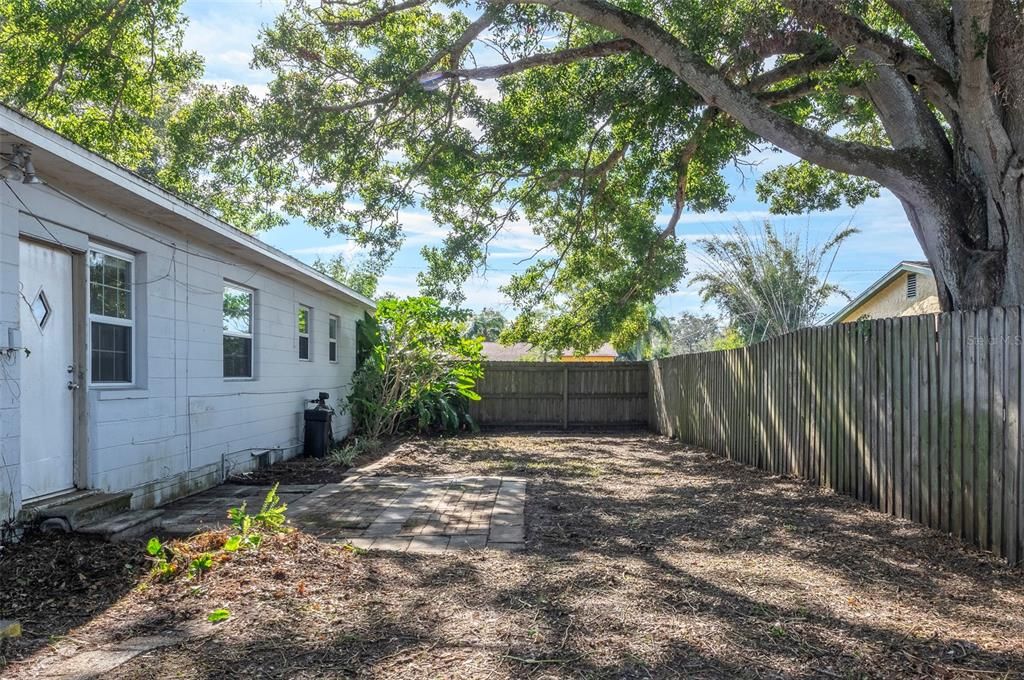 For Rent: $2,495 (4 beds, 2 baths, 1440 Square Feet)