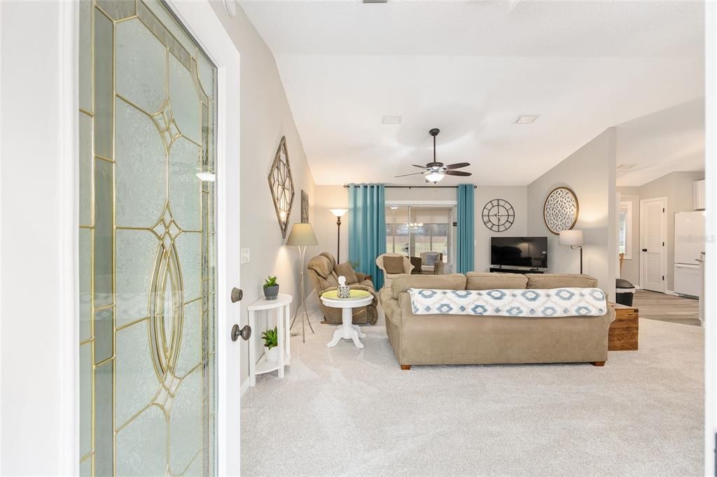 For Sale: $279,900 (2 beds, 2 baths, 1343 Square Feet)