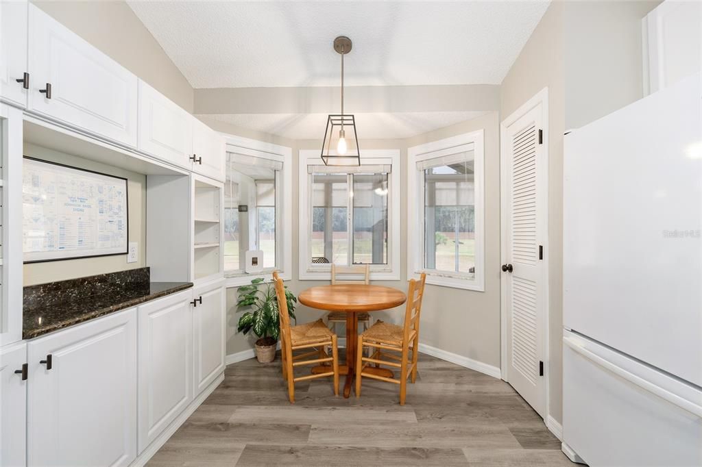 For Sale: $279,900 (2 beds, 2 baths, 1343 Square Feet)