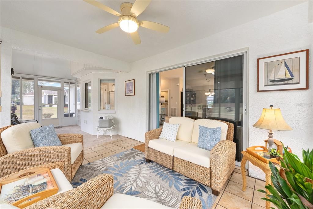 For Sale: $279,900 (2 beds, 2 baths, 1343 Square Feet)