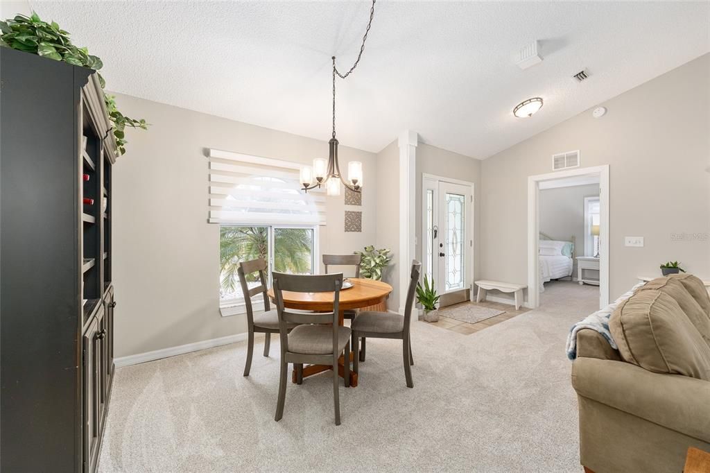 For Sale: $279,900 (2 beds, 2 baths, 1343 Square Feet)