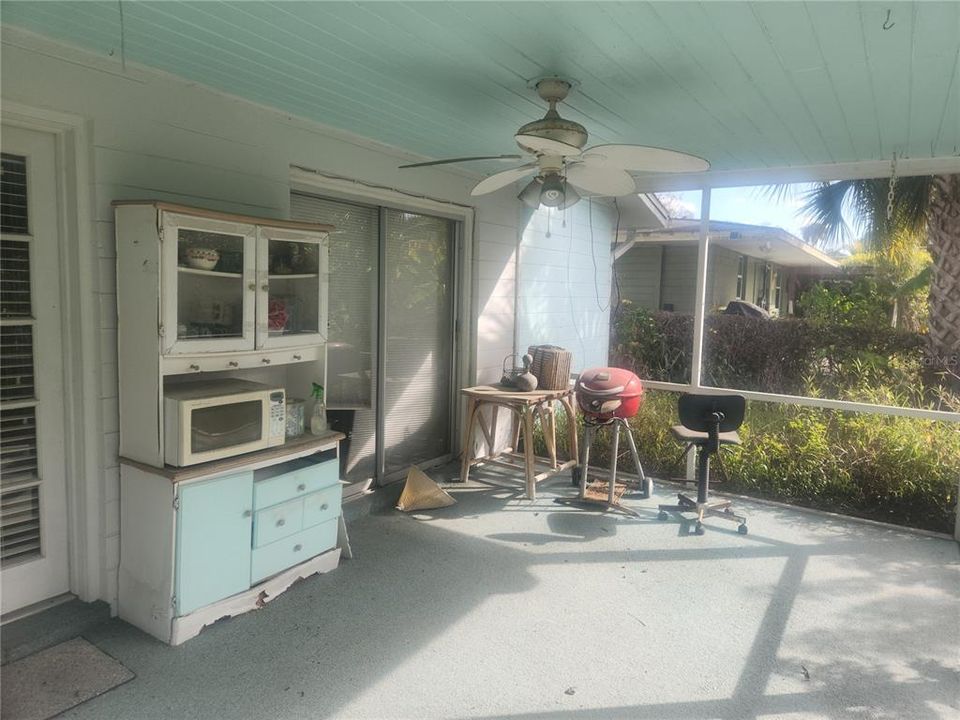 For Sale: $260,000 (3 beds, 2 baths, 1457 Square Feet)