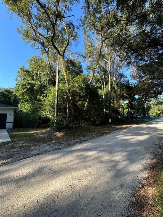 待售: $39,000 (0.11 acres)