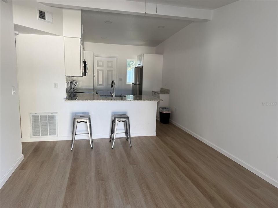 En Renta: $1,800 (2 camas, 1 baños, 750 Pies cuadrados)