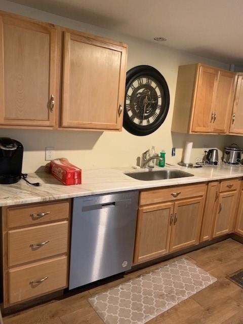 На продажу: $70,000 (2 спален, 2 ванн, 1266 Квадратных фут)