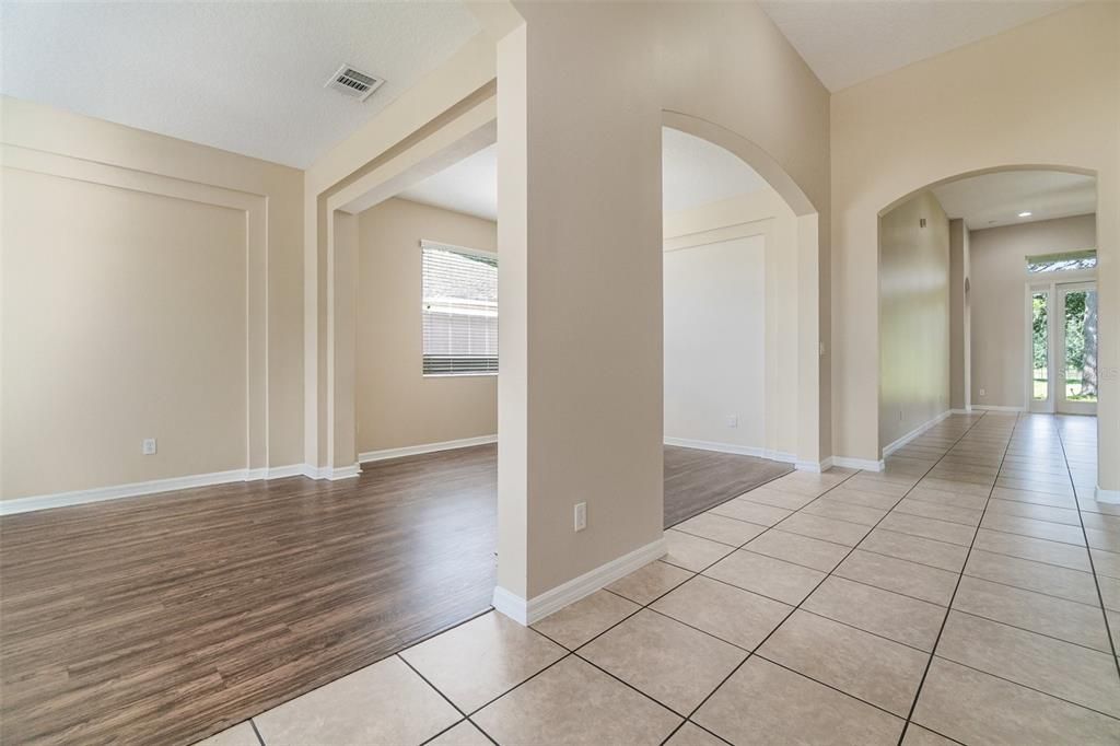 For Sale: $519,900 (5 beds, 4 baths, 2944 Square Feet)