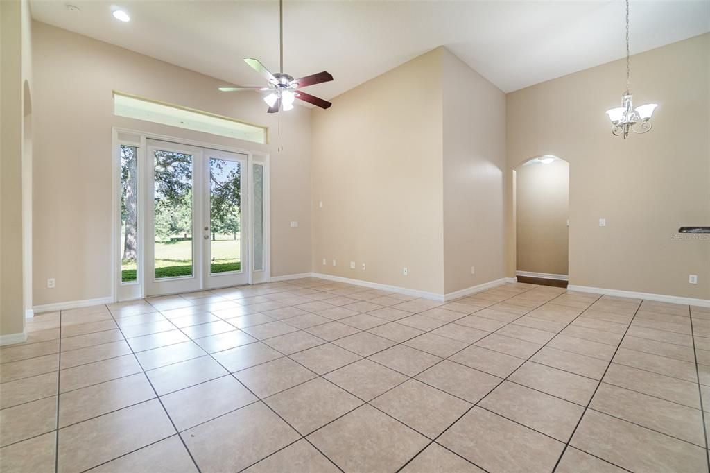 For Sale: $519,900 (5 beds, 4 baths, 2944 Square Feet)