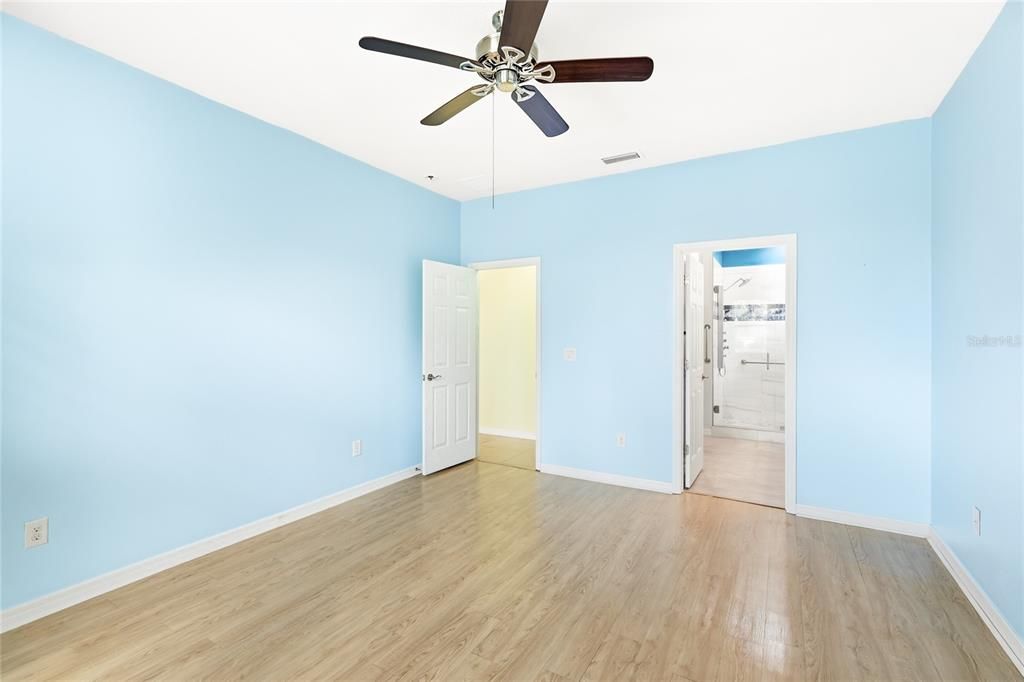 For Sale: $489,500 (4 beds, 2 baths, 1883 Square Feet)