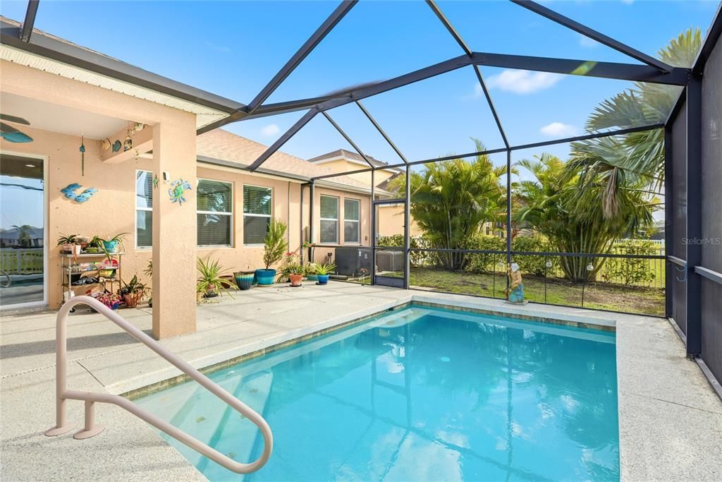 For Sale: $489,500 (4 beds, 2 baths, 1883 Square Feet)