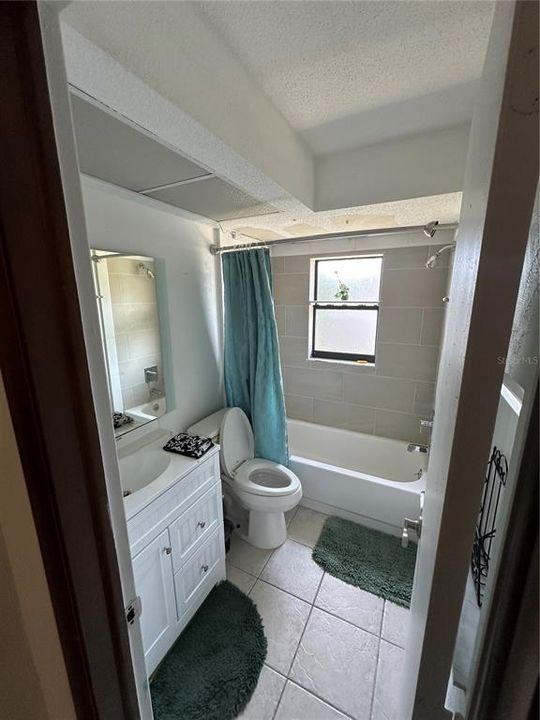 En Renta: $2,350 (3 camas, 2 baños, 1208 Pies cuadrados)