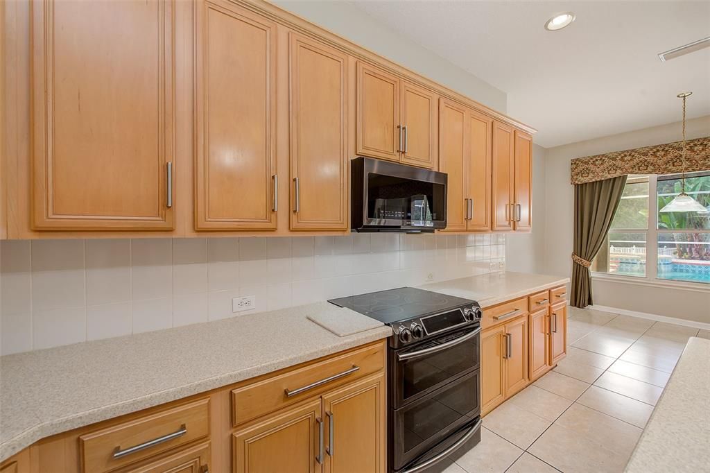 待售: $880,000 (4 贝兹, 3 浴室, 3111 平方英尺)