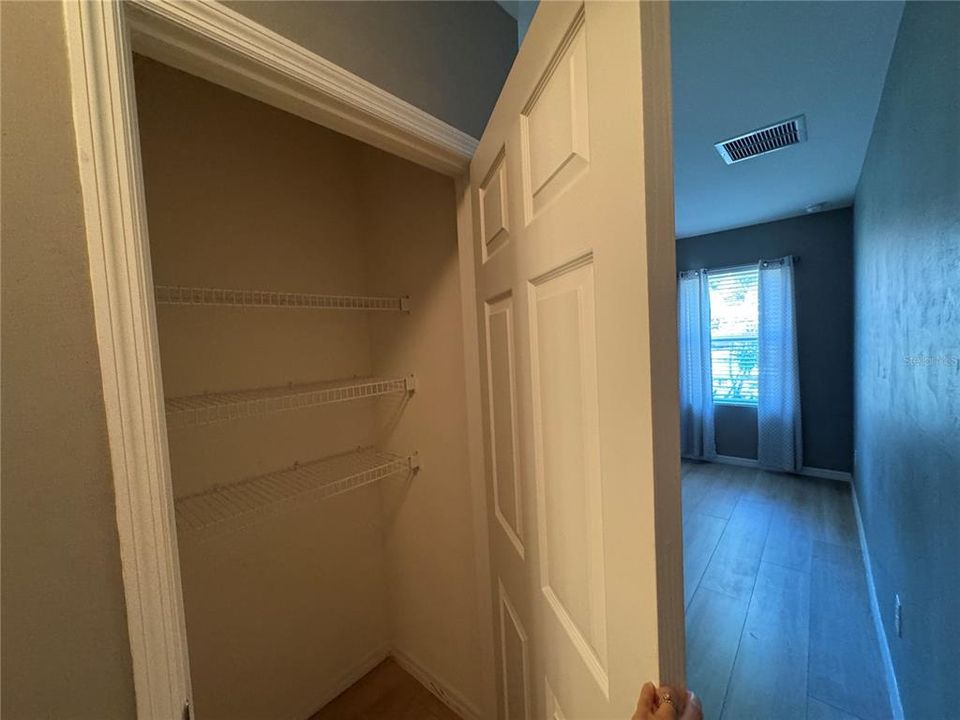 В аренду: $2,045 (4 спален, 2 ванн, 2101 Квадратных фут)