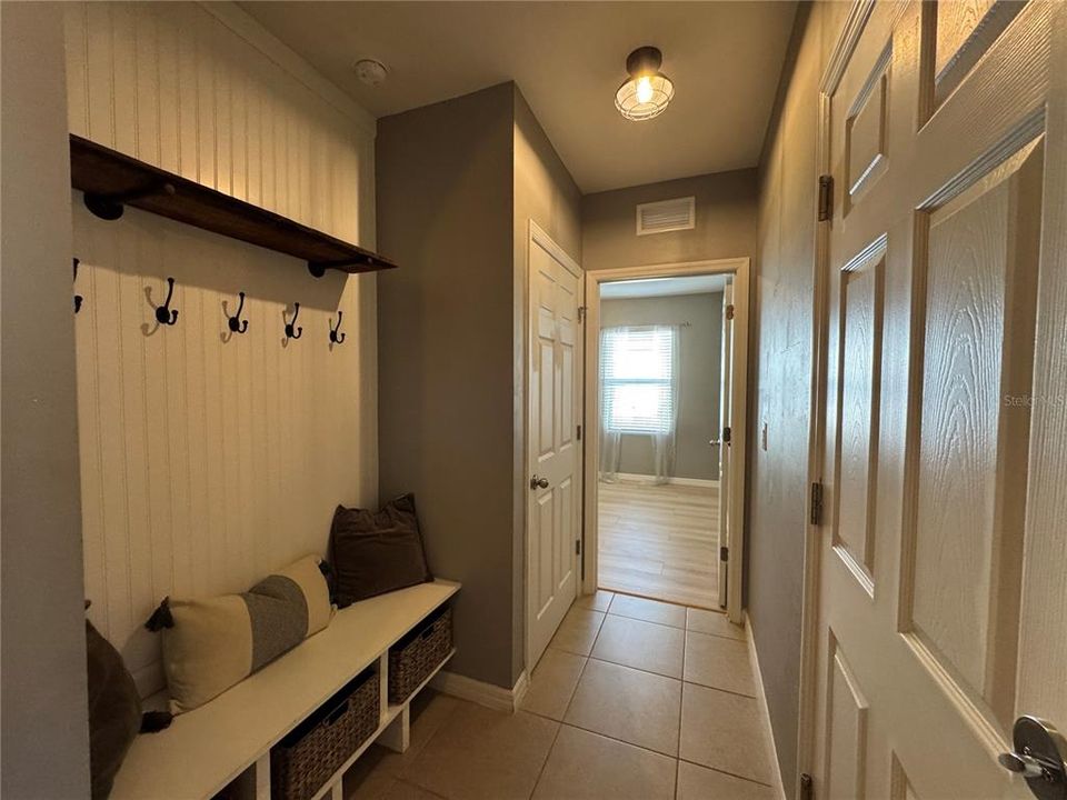 В аренду: $2,045 (4 спален, 2 ванн, 2101 Квадратных фут)