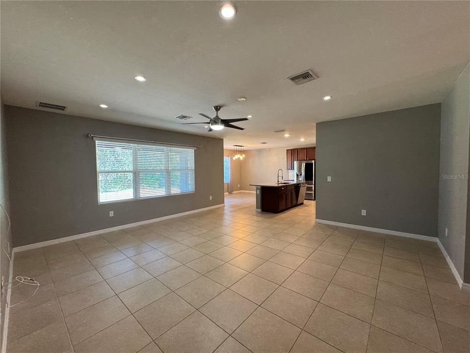 В аренду: $2,045 (4 спален, 2 ванн, 2101 Квадратных фут)