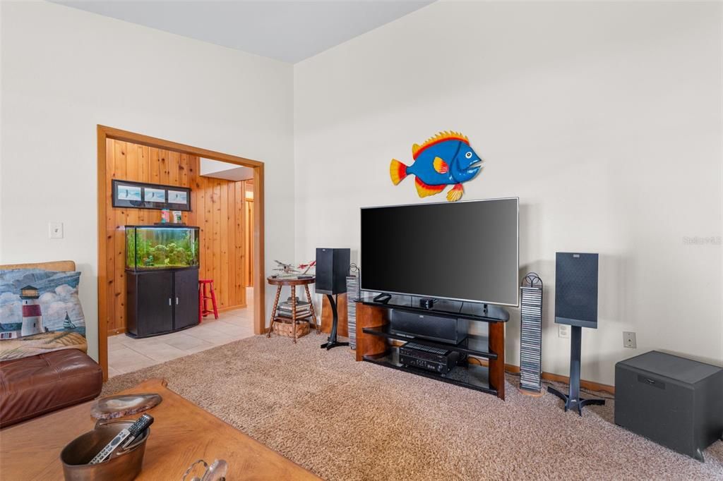 На продажу: $355,000 (3 спален, 2 ванн, 1872 Квадратных фут)