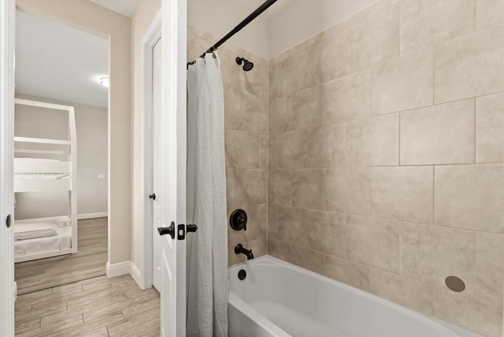 На продажу: $1,399,000 (4 спален, 4 ванн, 3496 Квадратных фут)