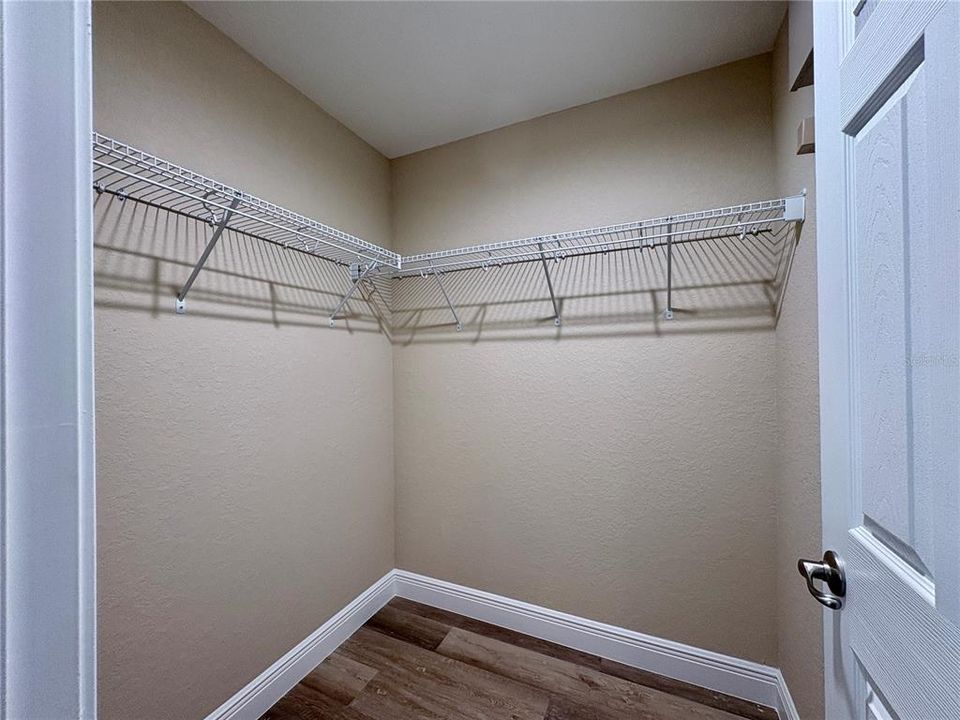 На продажу: $284,450 (3 спален, 2 ванн, 1468 Квадратных фут)