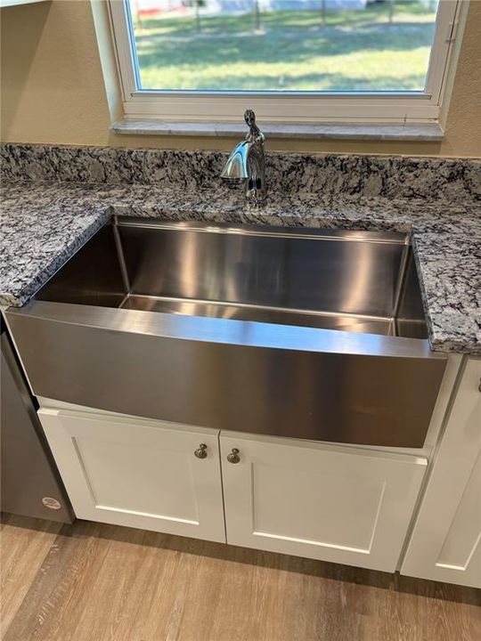 На продажу: $284,450 (3 спален, 2 ванн, 1468 Квадратных фут)