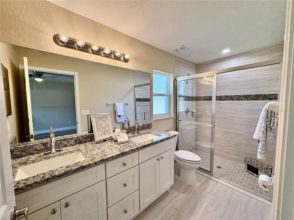 На продажу: $284,450 (3 спален, 2 ванн, 1468 Квадратных фут)