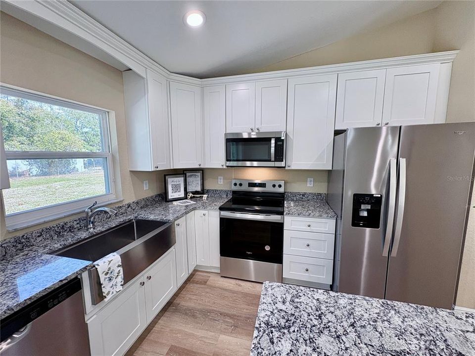 На продажу: $284,450 (3 спален, 2 ванн, 1468 Квадратных фут)