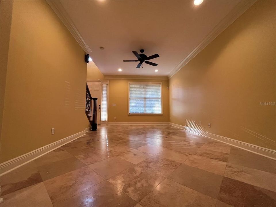 En Renta: $3,950 (3 camas, 2 baños, 1880 Pies cuadrados)