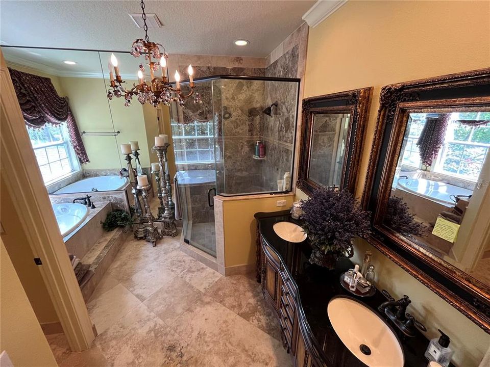 En Renta: $3,950 (3 camas, 2 baños, 1880 Pies cuadrados)