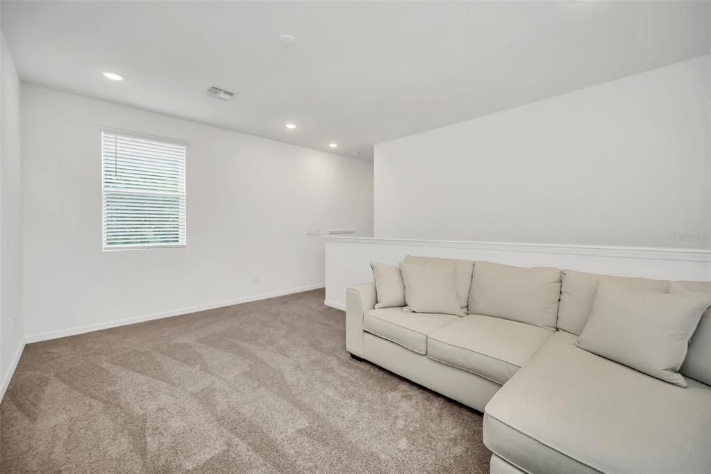 For Sale: $459,000 (3 beds, 3 baths, 1992 Square Feet)