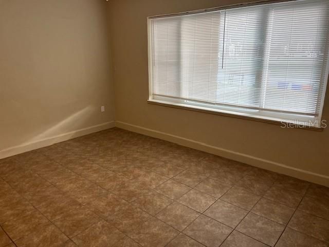 出租: $1,695 (3 贝兹, 2 浴室, 1330 平方英尺)