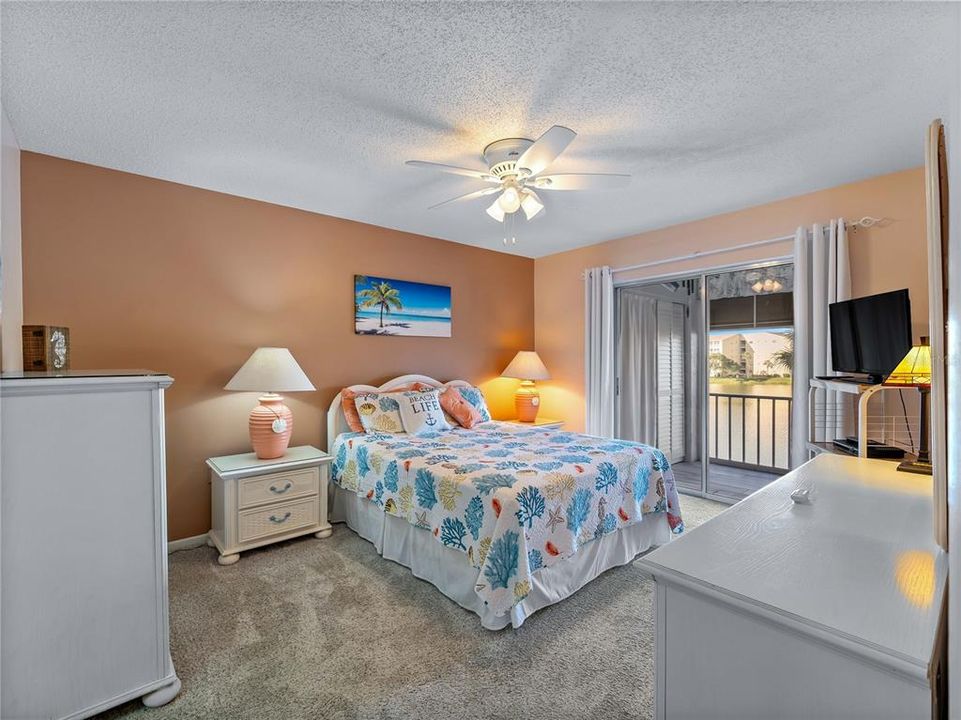 待售: $189,700 (2 贝兹, 2 浴室, 1144 平方英尺)