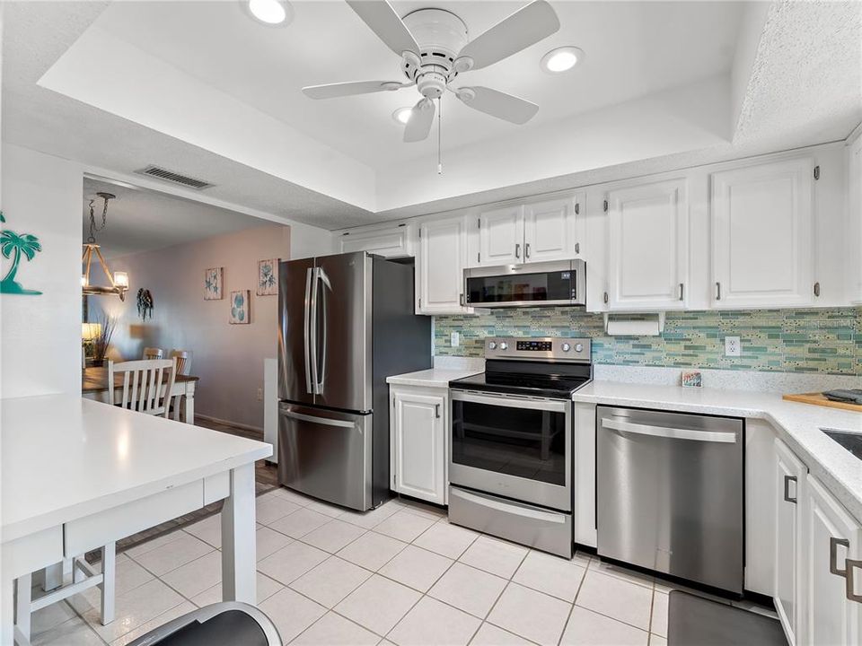 待售: $189,700 (2 贝兹, 2 浴室, 1144 平方英尺)