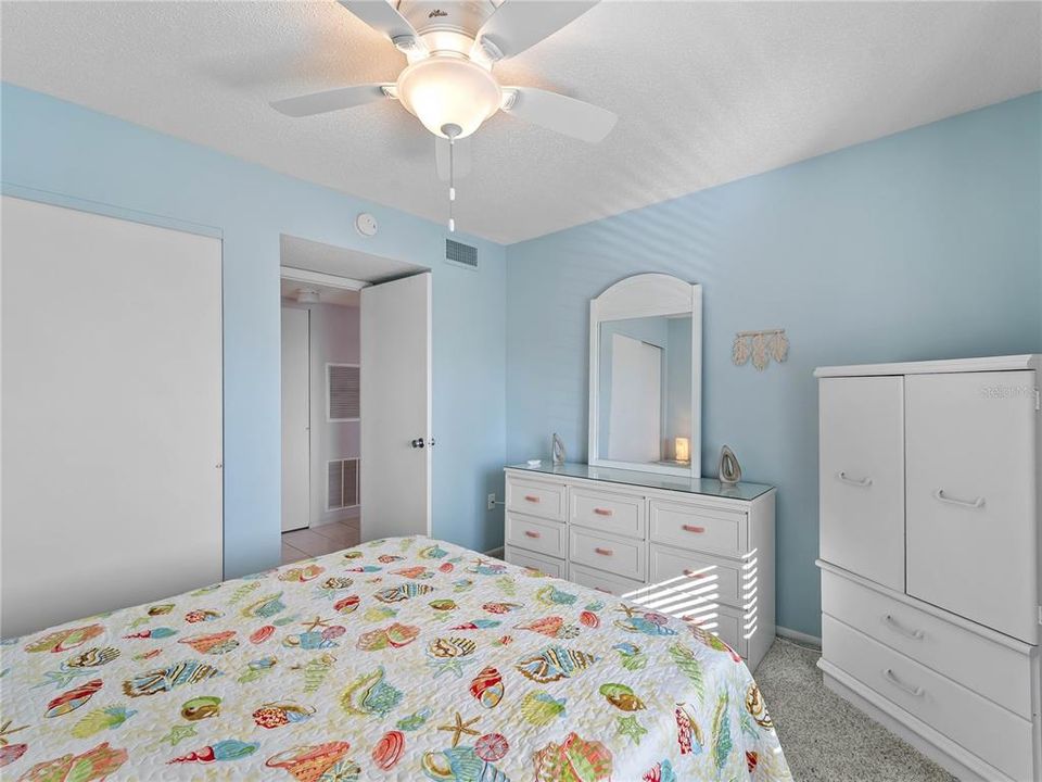 待售: $189,700 (2 贝兹, 2 浴室, 1144 平方英尺)