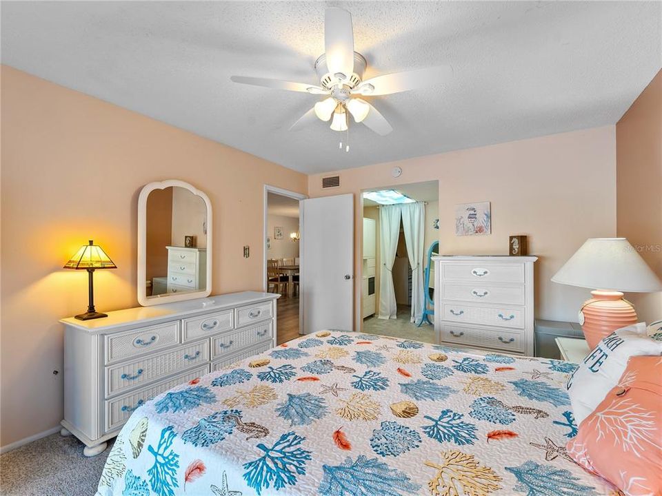 待售: $189,700 (2 贝兹, 2 浴室, 1144 平方英尺)