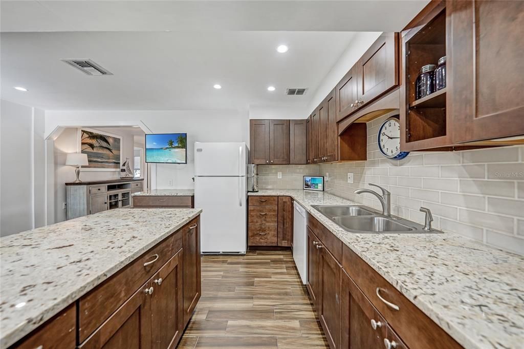 待售: $365,000 (3 贝兹, 2 浴室, 1488 平方英尺)