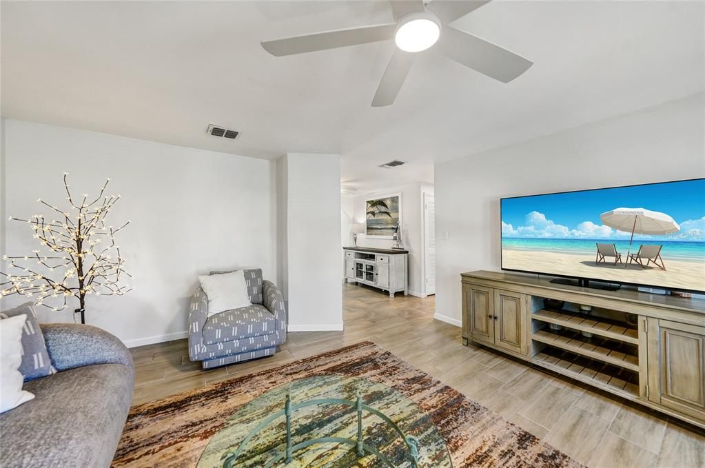 待售: $365,000 (3 贝兹, 2 浴室, 1488 平方英尺)